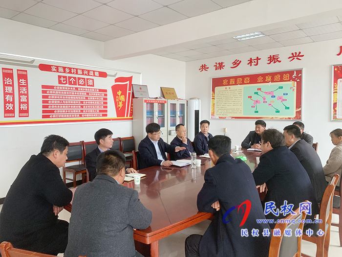 縣委副書記、縣長張團(tuán)結(jié)到綠洲街道辦亓堂村開展“三·五”基層工作日活動