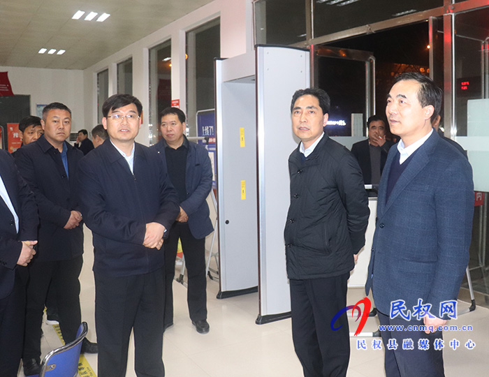 省農(nóng)業(yè)農(nóng)村廳黨組成員、副廳長馬萬里到民調(diào)研鄉(xiāng)村振興工作
