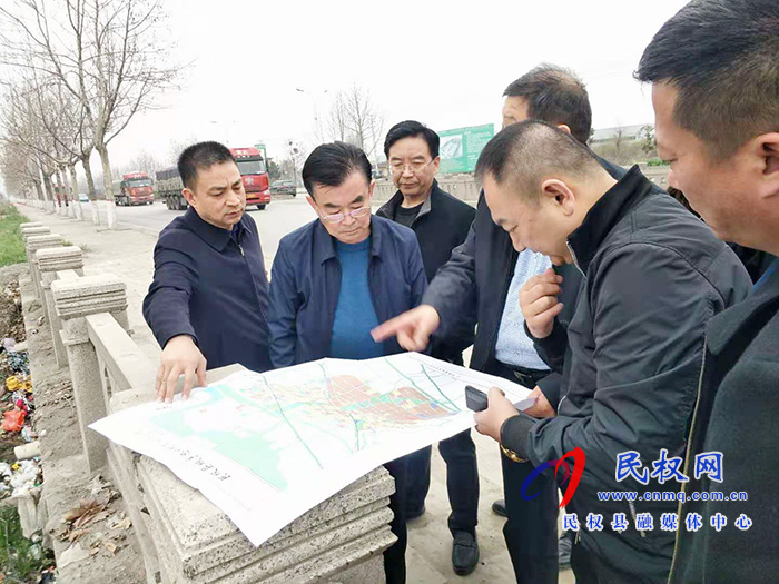 縣委副書記、縣長張團(tuán)結(jié)會見西安龍發(fā)實(shí)業(yè)有限公司總經(jīng)理李云龍