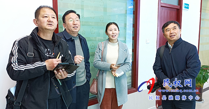 商丘日?qǐng)?bào)采訪組蒞民采風(fēng)