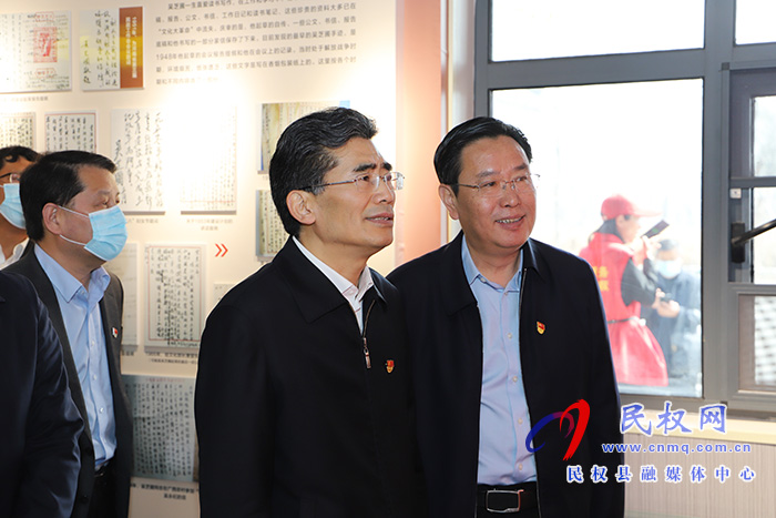 副省長(zhǎng)、市委書記王戰(zhàn)營(yíng)到我縣雙塔鎮(zhèn)秣坡村開(kāi)展“三五”基層工作日活動(dòng)