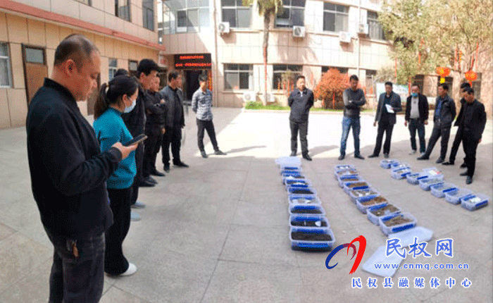縣住建局組織工程質(zhì)量監(jiān)督人員對(duì)站預(yù)拌商品砼企業(yè)進(jìn)行專項(xiàng)檢查