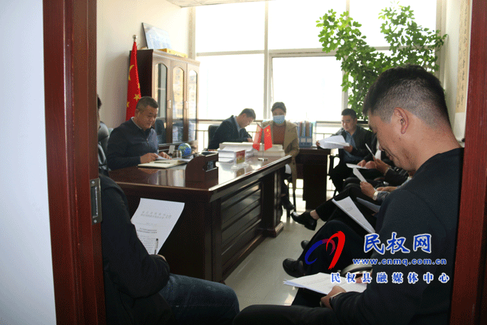 我縣各單位各鄉(xiāng)鎮(zhèn)迅速傳達貫徹“兩會”精神 我縣各單位各鄉(xiāng)鎮(zhèn)迅速傳達貫徹“兩會”精神