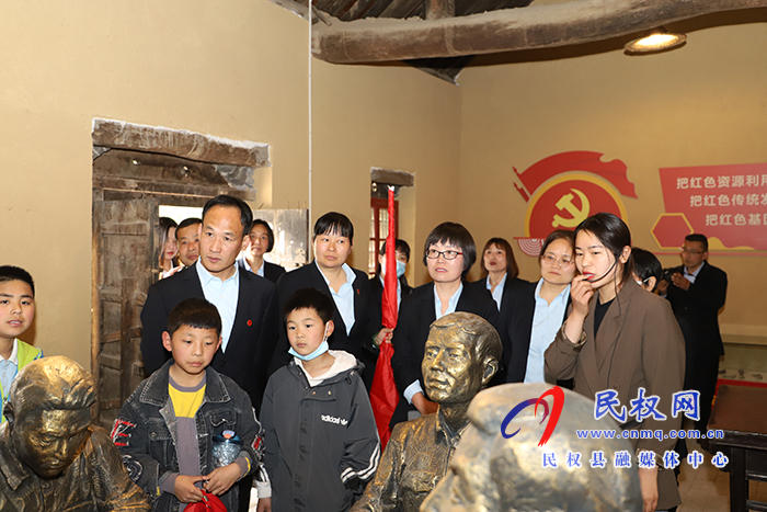 民權(quán)縣第五小學(xué)開(kāi)展“學(xué)黨史 感黨恩 跟黨走”紅色教育主題活動(dòng) 民權(quán)縣第五小學(xué)開(kāi)展“學(xué)黨史 感黨恩 跟黨走”紅色教育主題活動(dòng)