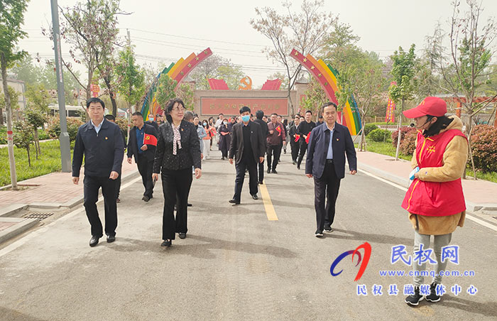 國家統(tǒng)計局商丘調(diào)查系統(tǒng)到水東紅色文旅小鎮(zhèn)秣坡開展“探尋紅色崢嶸歲月 重溫黨史感悟初心”主題黨日活動 國家統(tǒng)計局商丘調(diào)查系統(tǒng)到水東紅色文旅小鎮(zhèn)秣坡開展“探尋紅色崢嶸歲月 重溫黨史感悟初心”主題黨日活動