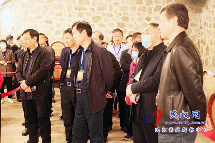 鄭州大學(xué)處級干部“學(xué)五中全會精神 建世界一流大學(xué)”專題培訓(xùn)班(第四期)到民開展現(xiàn)場觀摩 鄭州大學(xué)處級干部“學(xué)五中全會精神 建世界一流大學(xué)”專題培訓(xùn)班(第四期)到民開展現(xiàn)場觀摩