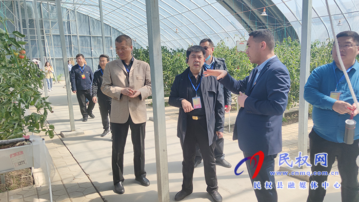 鄭州大學(xué)處級干部“學(xué)五中全會精神 建世界一流大學(xué)”專題培訓(xùn)班(第四期)到民開展現(xiàn)場觀摩 鄭州大學(xué)處級干部“學(xué)五中全會精神 建世界一流大學(xué)”專題培訓(xùn)班(第四期)到民開展現(xiàn)場觀摩