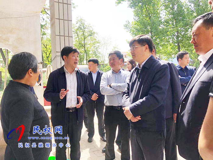 我縣召開農村戶廁問題排查整改工作加壓促進會
