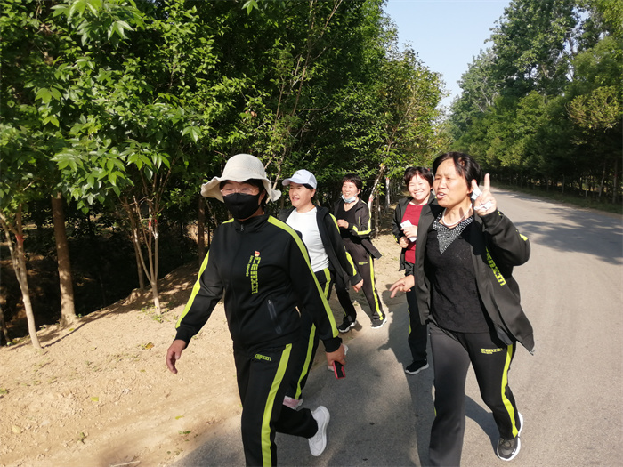 民權(quán)縣第三小學舉行“永遠跟黨走奮斗新征程”慶祝建黨100周年徒步活動 民權(quán)縣第三小學舉行“永遠跟黨走奮斗新征程”慶祝建黨100周年徒步活動