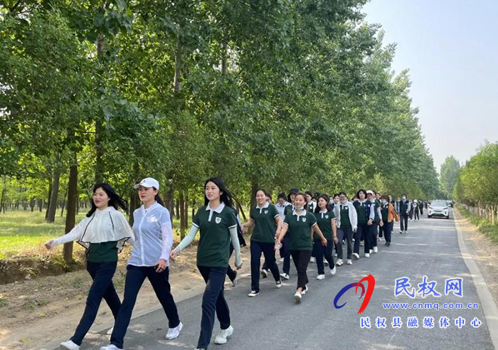 民東新區(qū)實(shí)驗(yàn)幼兒園徒步活動(dòng)——愛(ài)在初夏 一路同行 民東新區(qū)實(shí)驗(yàn)幼兒園徒步活動(dòng)——愛(ài)在初夏 一路同行