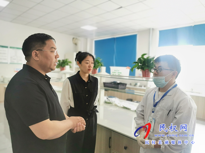 市政府食安辦副主任、市場(chǎng)監(jiān)管局副局長(zhǎng)孟錦濤一行到民督導(dǎo)創(chuàng)建國(guó)家食品安全示范城市和食品監(jiān)管體制改革工作