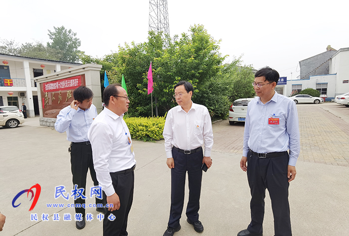 市人大常委會(huì)副主任、縣委書記姬脈常調(diào)研鄉(xiāng)鎮(zhèn)換屆工作