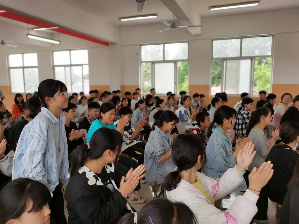 北關(guān)二中舉辦學(xué)生心理健康知識(shí)專題講座 北關(guān)二中舉辦學(xué)生心理健康知識(shí)專題講座
