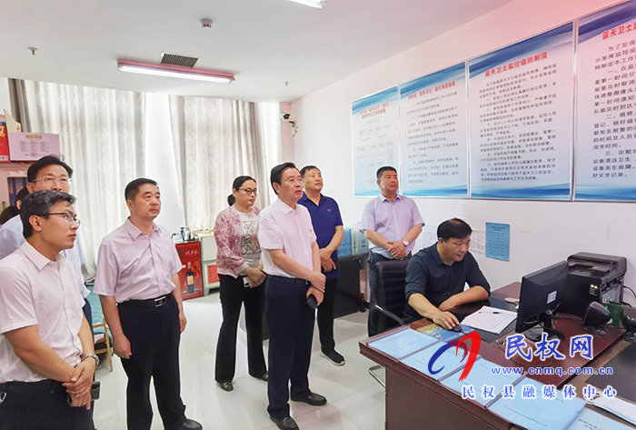 市人大常委會副主任、縣委書記姬脈常查看“三夏”生產(chǎn)時強調(diào)：搶抓農(nóng)時 科學(xué)調(diào)度 確保顆粒歸倉