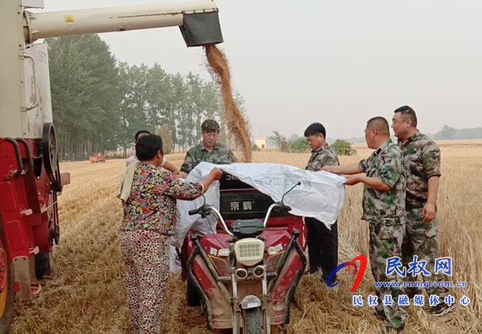 孫六鎮(zhèn)：黨員志愿服務(wù)隊(duì)奮戰(zhàn)在田間地頭