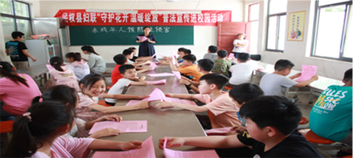 民權(quán)縣婦聯(lián)“六一”期間開(kāi)展系列活動(dòng) 關(guān)愛(ài)留守兒童、困境兒童