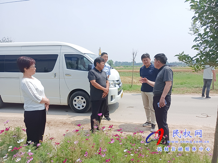 縣政協(xié)副主席劉偉調(diào)研我縣特色優(yōu)質(zhì)農(nóng)產(chǎn)品基地建設情況