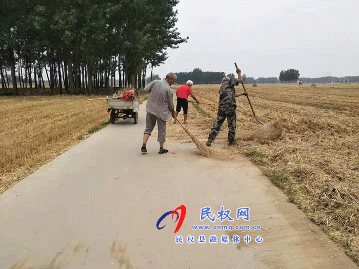 孫六鎮(zhèn)：全面清理“三邊三頭”秸稈，提升人居環(huán)境