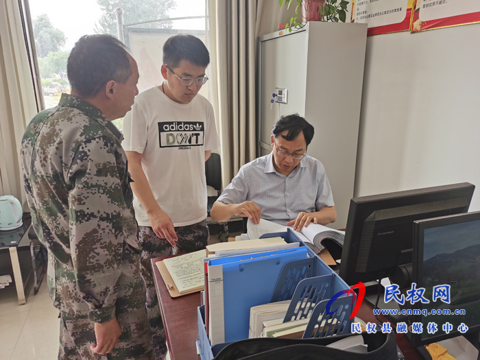 縣委常委、紀委書記、監(jiān)察委主任張亞光到林七鄉(xiāng)督導(dǎo)“三夏”生產(chǎn)和秸稈禁燒工作