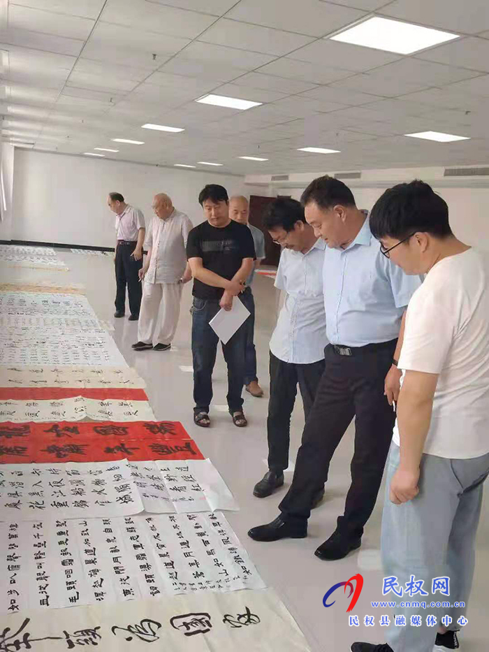 縣文聯(lián)舉行書法、美術(shù)、文學作品的征集以及評選活動