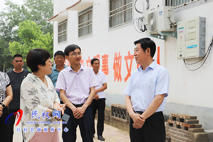 市委宣傳部副部長劉瑞芳到民調(diào)研 “掃黃打非”基層示范點“護(hù)苗”工作站建設(shè)工作