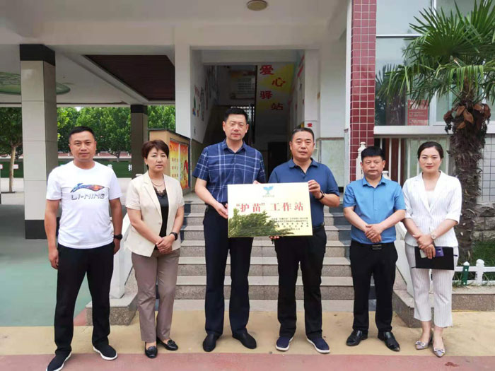 縣委宣傳部副部長(zhǎng)李忠強(qiáng)調(diào)研“護(hù)苗”工作站建設(shè)情況 縣委宣傳部副部長(zhǎng)李忠強(qiáng)調(diào)研“護(hù)苗”工作站建設(shè)情況