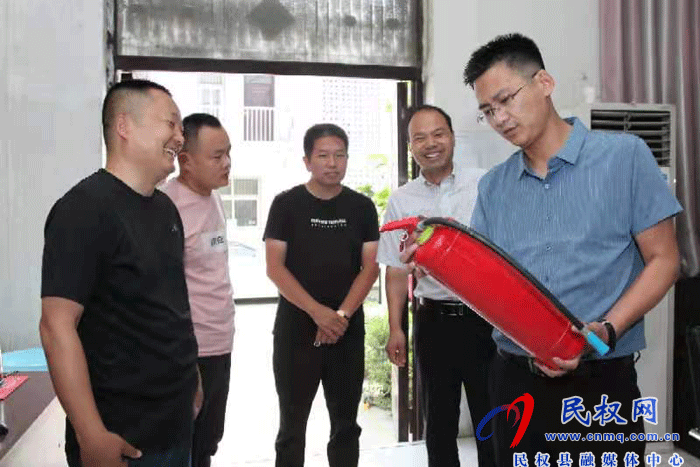 民權(quán)縣融媒體中心對廣播電視播出進(jìn)行安全大檢查 民權(quán)縣融媒體中心對廣播電視播出進(jìn)行安全大檢查