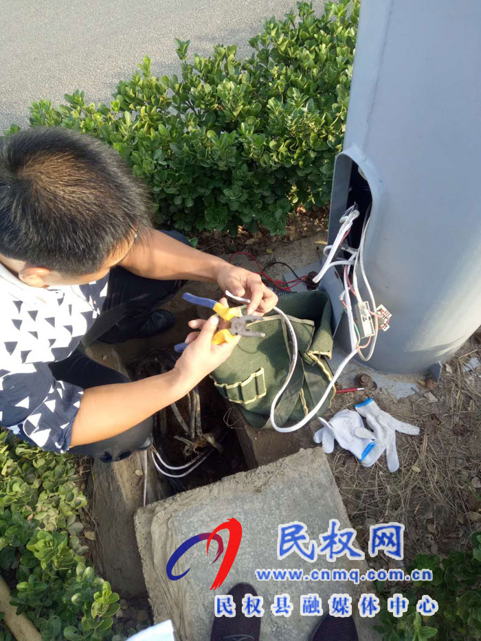 城管局路燈所 保安全、勤維護(hù)、迎“七一”