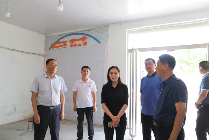 副縣長朱琳督導(dǎo)安全生產(chǎn)、疫苗接種和文化建設(shè)工作