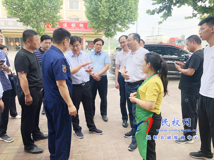 市委常委、常務(wù)副市長吳祖明到民暗訪督導(dǎo)安全生產(chǎn)工作