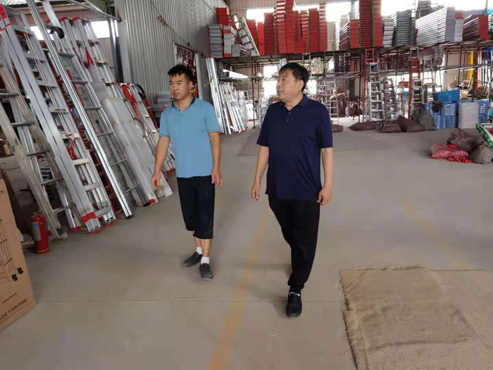 副縣長陳進領到高新區(qū)督導檢查安全生產(chǎn)工作 副縣長陳進領到高新區(qū)督導檢查安全生產(chǎn)工作