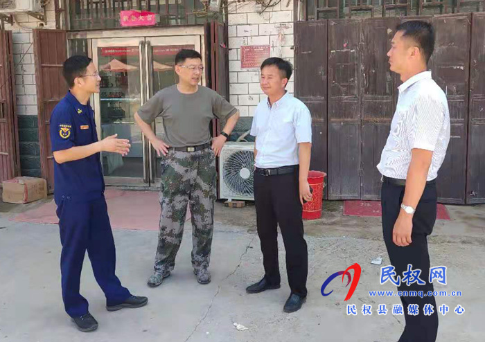 縣人武部政委潘俊琦到林七鄉(xiāng)督導安全生產整改工作 縣人武部政委潘俊琦到林七鄉(xiāng)督導安全生產整改工作
