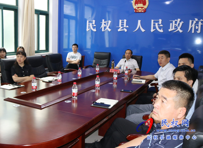 我縣各鄉(xiāng)鎮(zhèn)（街道辦）、縣直各單位組織收聽收看全縣安全生產(chǎn)知識(shí)專題培訓(xùn)會(huì)