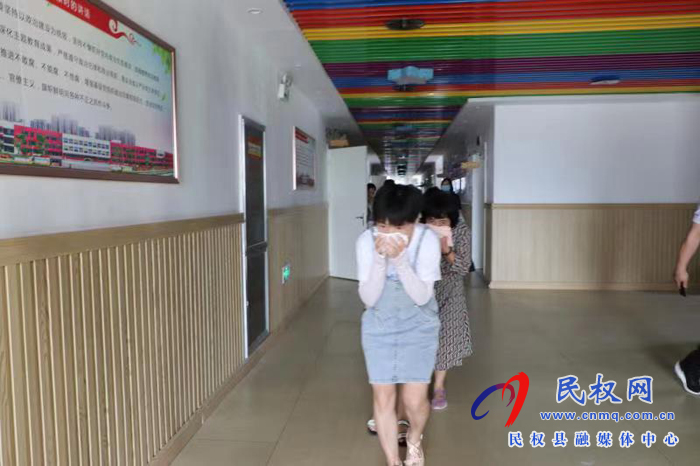 民權(quán)縣幼兒園組織開展全園教職工 消防安全知識(shí)專題培訓(xùn)暨消防應(yīng)急演練活動(dòng) 民權(quán)縣幼兒園組織開展全園教職工 消防安全知識(shí)專題培訓(xùn)暨消防應(yīng)急演練活動(dòng)
