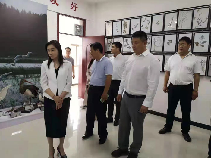 驢跡科技集團(tuán)董事長臧偉仲一行到民考察文化旅游資源情況 驢跡科技集團(tuán)董事長臧偉仲一行到民考察文化旅游資源情況