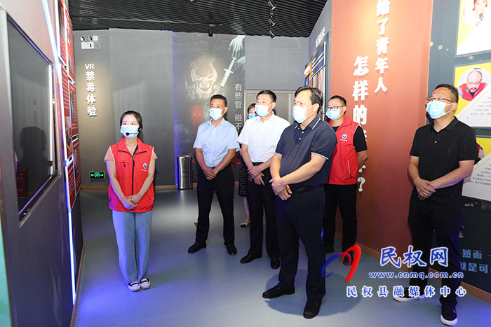 縣委常委、政法委書記、副縣長孟祥亮督查民權(quán)縣禁毒科普教育基地運(yùn)行情況
