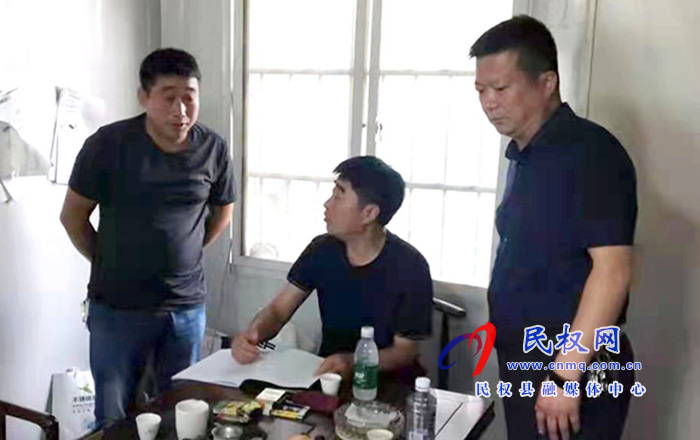 民權(quán)縣自然資源局開展“萬(wàn)人助萬(wàn)企”活動(dòng) 民權(quán)縣自然資源局開展“萬(wàn)人助萬(wàn)企”活動(dòng)