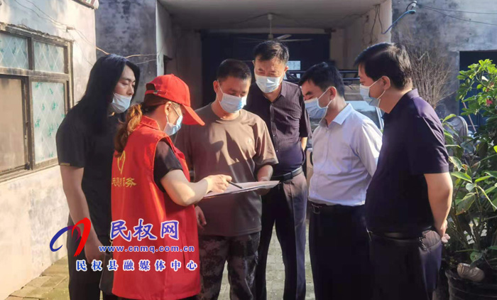 縣委常委、統(tǒng)戰(zhàn)部長趙通到北關(guān)鎮(zhèn)督導檢查疫情防控工作