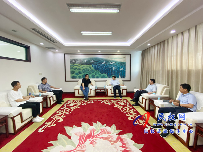 縣委書記張團結會見福田雷薩股份有限公司副總經(jīng)理張立江