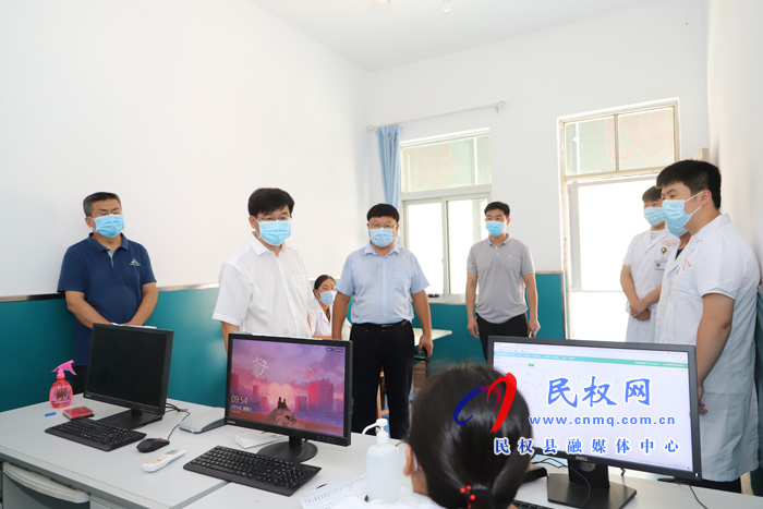 縣委書記張團結(jié)調(diào)研督導疫情防控工作 縣委書記張團結(jié)調(diào)研督導疫情防控工作