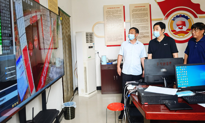 縣委常委、宣傳部長屠志遠(yuǎn)到莊子鎮(zhèn)督查疫情防控工作