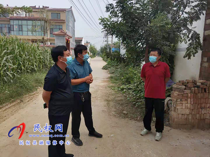縣人大副主任李新軍到龍?zhí)伶?zhèn)看望慰問居家隔離戶并督導(dǎo)疫情防控宣傳工作 縣人大副主任李新軍到龍?zhí)伶?zhèn)看望慰問居家隔離戶并督導(dǎo)疫情防控宣傳工作