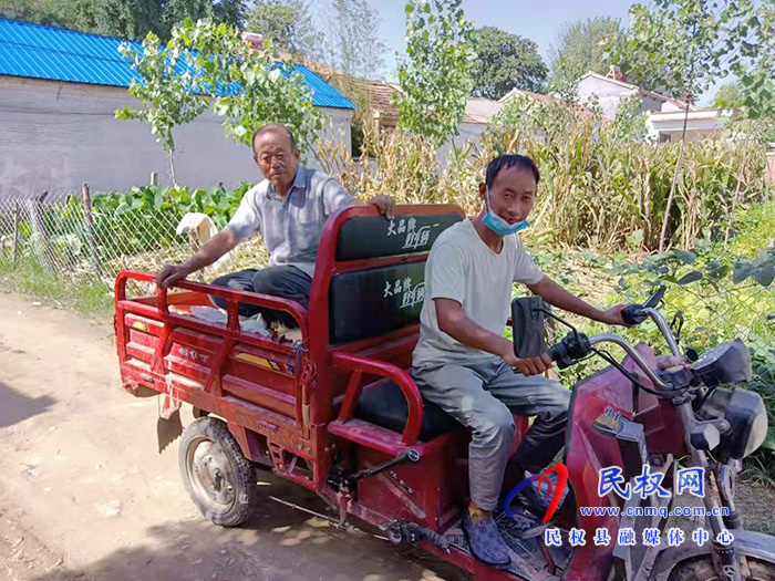 北關(guān)鎮(zhèn):疫苗接種察民意 上門服務(wù)解民憂 北關(guān)鎮(zhèn):疫苗接種察民意 上門服務(wù)解民憂