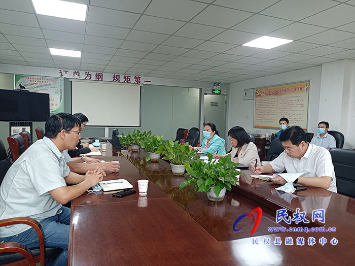 縣委副書記、代縣長王靜嫻到分包企業(yè)開展“萬人助萬企”活動