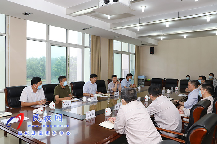 縣委書記張團(tuán)結(jié)深入企業(yè)開展“萬人助萬企”活動 縣委書記張團(tuán)結(jié)深入企業(yè)開展“萬人助萬企”活動