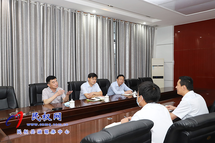 縣委書記張團(tuán)結(jié)深入企業(yè)開展“萬人助萬企”活動 縣委書記張團(tuán)結(jié)深入企業(yè)開展“萬人助萬企”活動