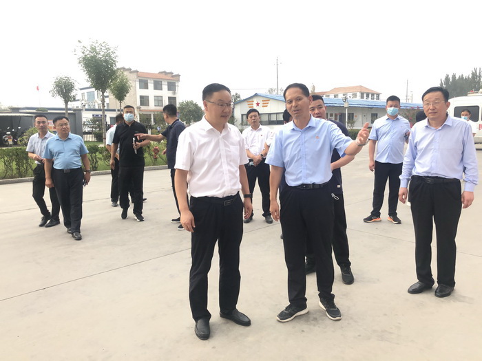 縣委副書(shū)記栗團(tuán)結(jié)調(diào)研省級(jí)雙擁模范城創(chuàng)建工作