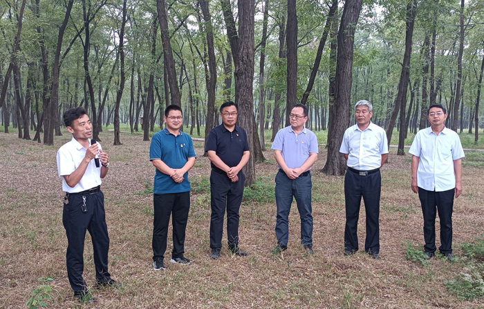 河南日?qǐng)?bào)報(bào)業(yè)集團(tuán)青年理論學(xué)習(xí)小組到民開(kāi)展調(diào)研實(shí)踐活動(dòng) 河南日?qǐng)?bào)報(bào)業(yè)集團(tuán)青年理論學(xué)習(xí)小組到民開(kāi)展調(diào)研實(shí)踐活動(dòng)