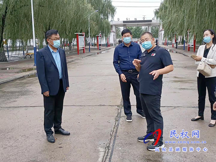 縣委常委、宣傳部長、副縣長畢道喜檢查新學期疫情防控和開學情況