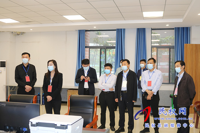 副縣長朱琳巡視我縣2021年事業(yè)單位招聘筆試考務(wù)工作 副縣長朱琳巡視我縣2021年事業(yè)單位招聘筆試考務(wù)工作